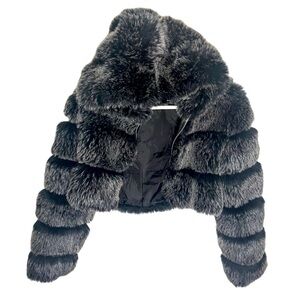 Black Cropped Fur Jacket XL ✨The Active Avenue✨